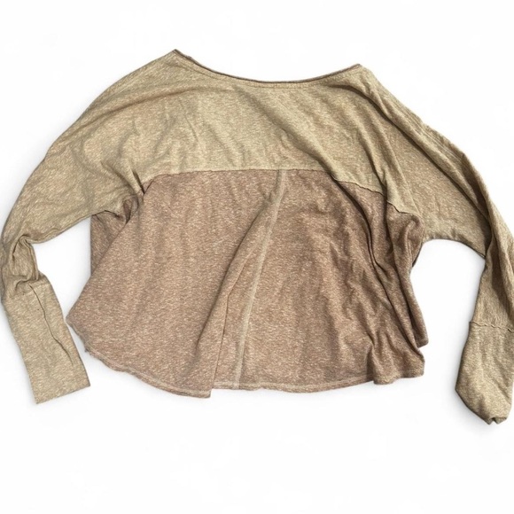 Free People Women's New Cloud Nine Drapey Boxy Color block Style Top Sz XS - Picture 6 of 6